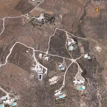 بيت للعطل Village Pool *
