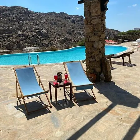 بيت للعطل Village Pool *